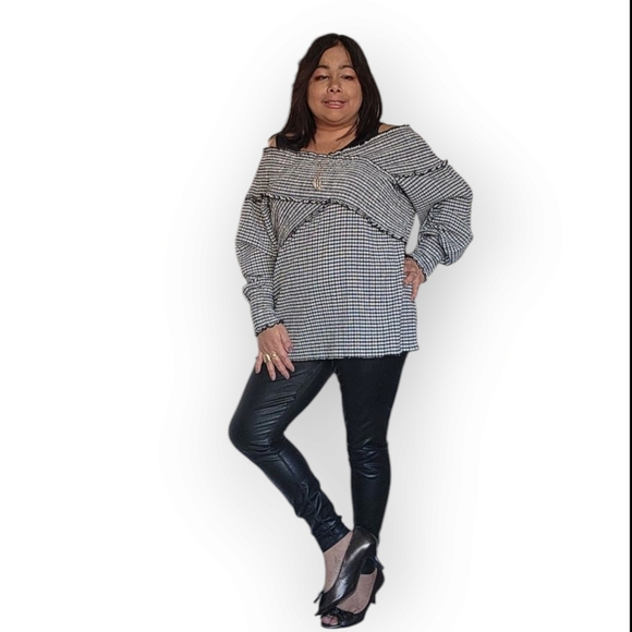 Women's Black and White Off-Shoulder Top - Picture 6 of 15